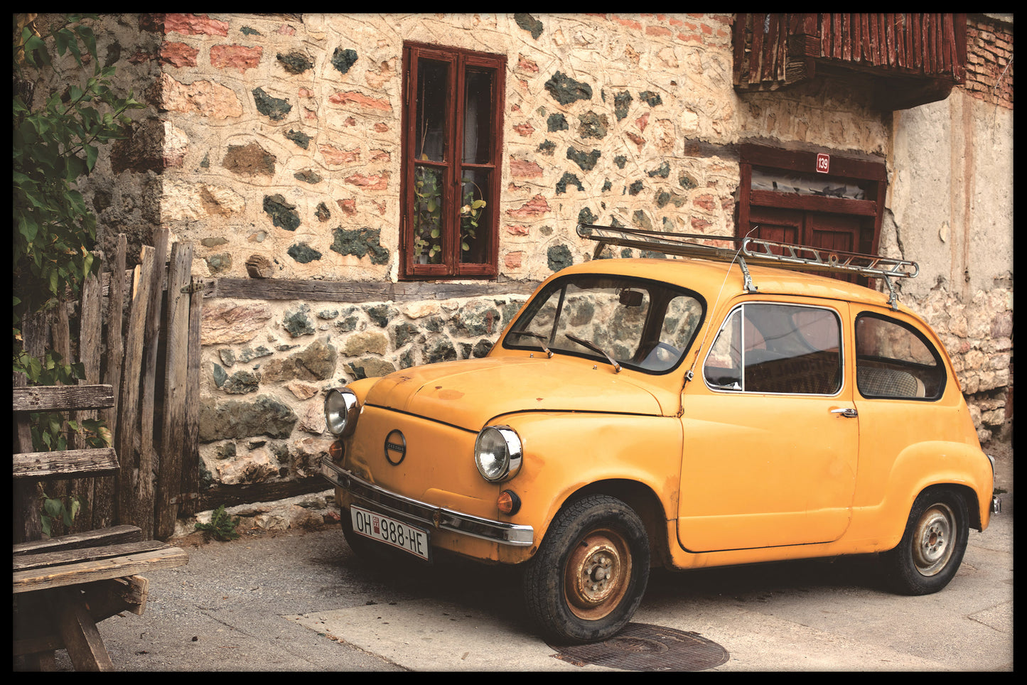 Klassieke Italiaanse auto gele poster
