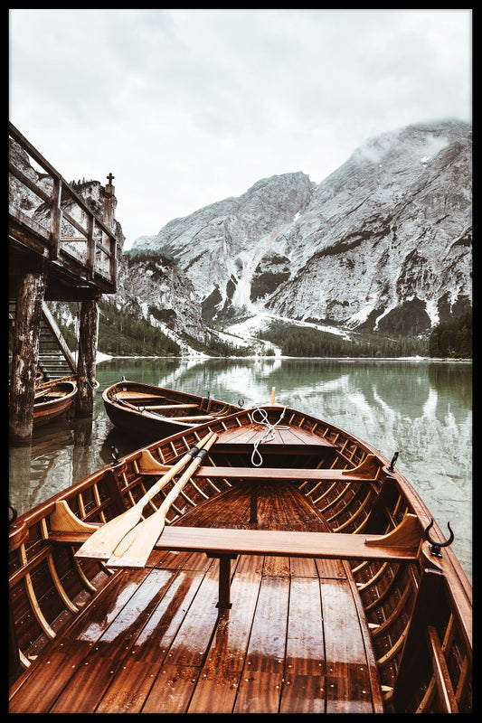  Boten op Braies Lake-poster